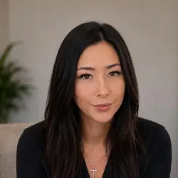 Professional headshot of Jasmine